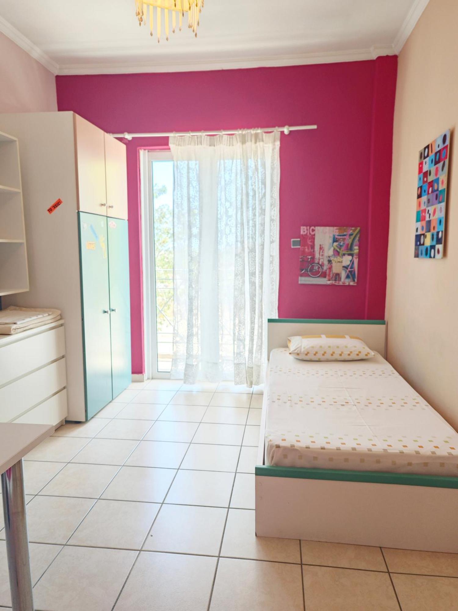 Appartement Spacious & Bright Flat With Balcony