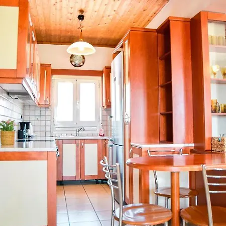 Spacious & Bright Flat With Balcony Lavrion Exterior photo