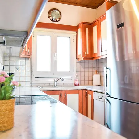 Spacious & Bright Flat With Balcony Lavrion Exterior photo