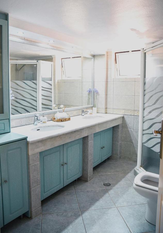 Apartment Spacious & Bright Flat With Balcony Lavrion