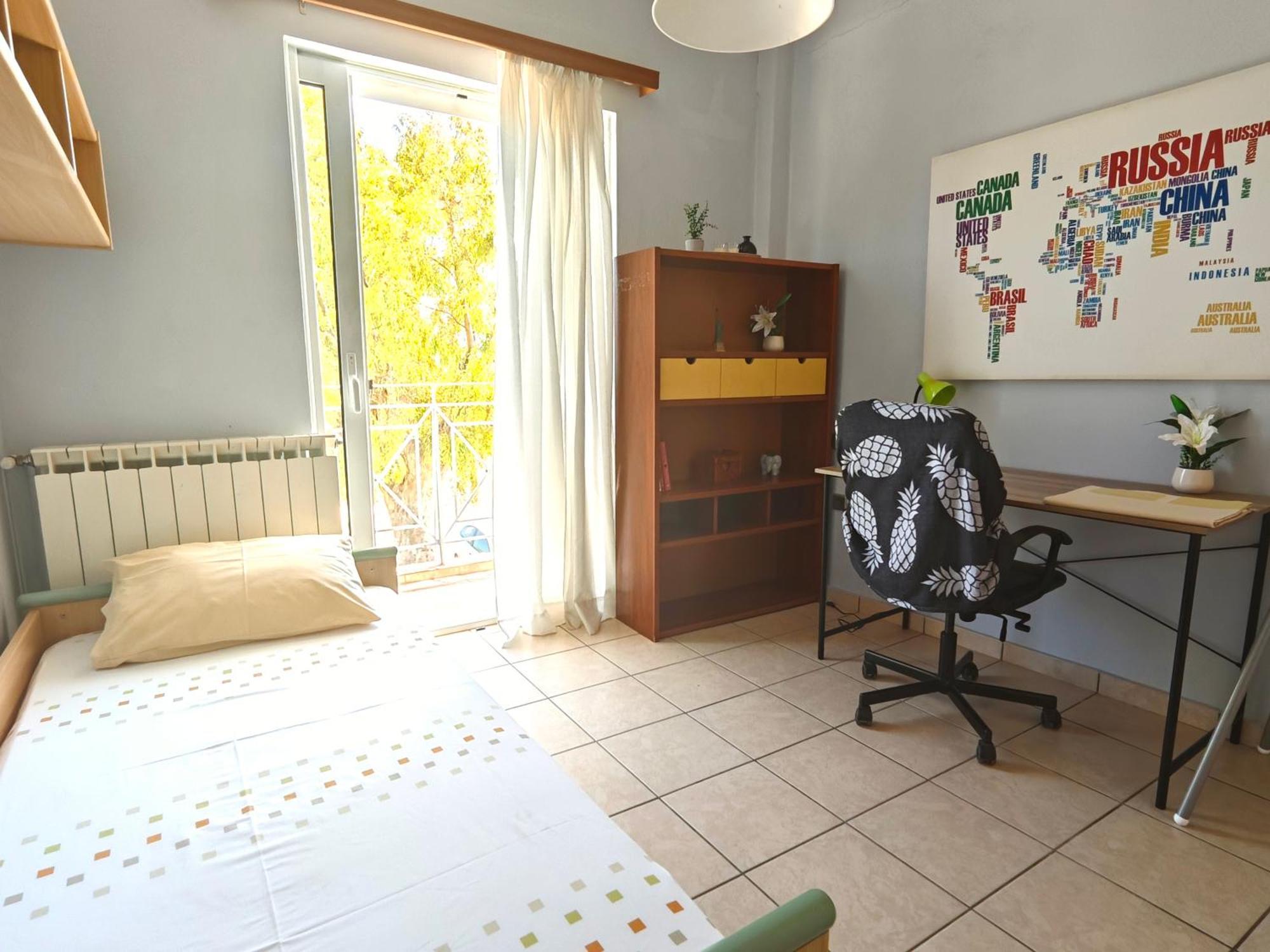 Spacious & Bright Flat With Balcony